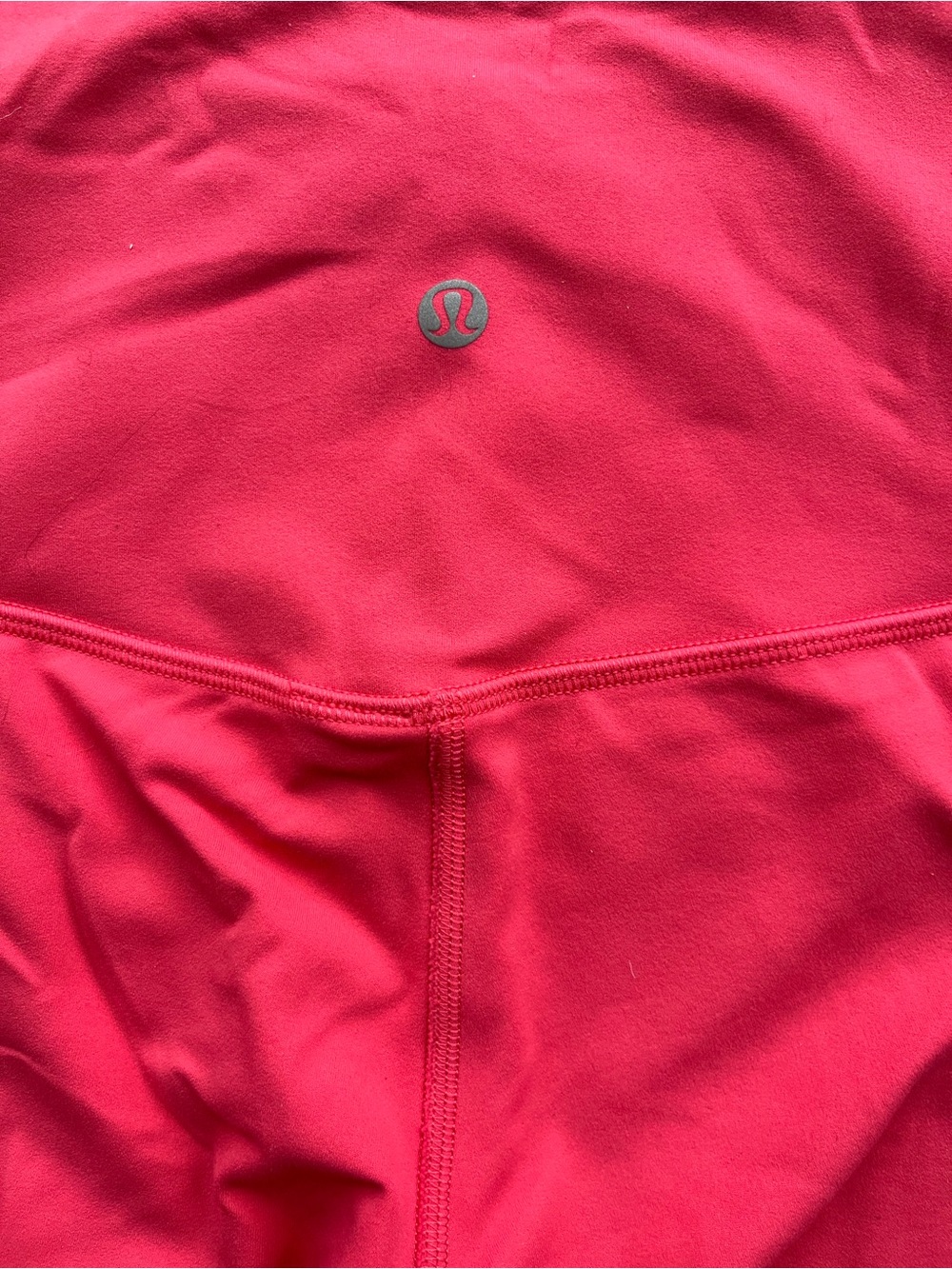 lululemon athletica Women’s Hot Pink Stretch Workout leggings with matching top.